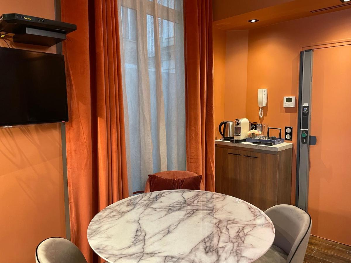 Hotel 33 Marbeuf Paris Exterior foto